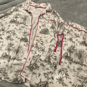 Gilligan & O’Malley woodland print pajama set